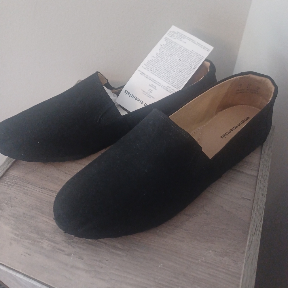 Amazon Essentials Canvas Shoes Sz 10